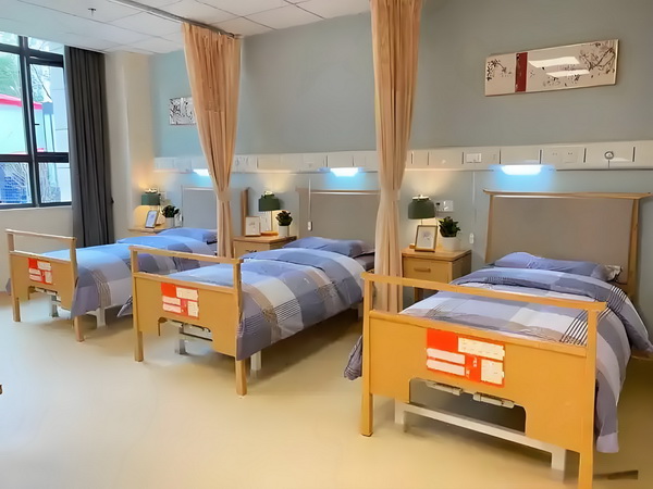深圳户口怎么办理_泰国还没真正出手，洪森就呼吁冷静 被西学告陇科庭上法